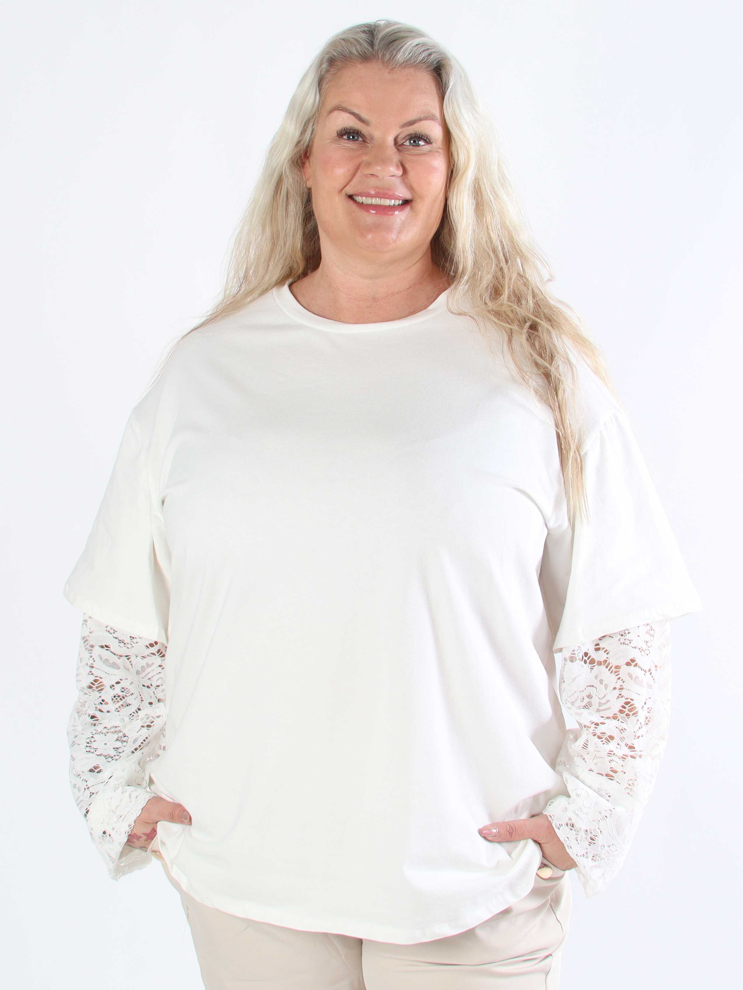 Valerie - T-shirt i bomuld med lange blonde ærmer